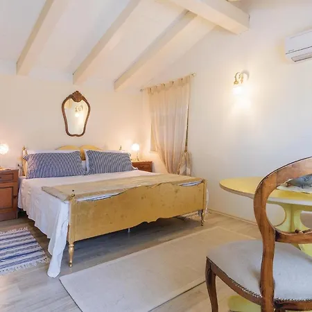 Holiday home Cozy In With Wifi *