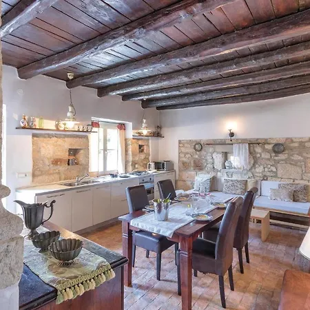 Cozy In With Wifi Holiday home
